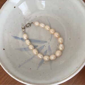 Vintage freshwater pearl silver tone bracelet petite